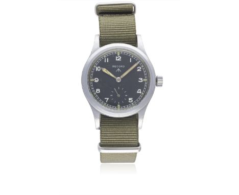 A GENTLEMAN'S BRITISH MILITARY RECORD W.W.W. WRIST WATCH CIRCA 1940s, PART OF THE "DIRTY DOZEN"Movement: 15J, manual wind, ca