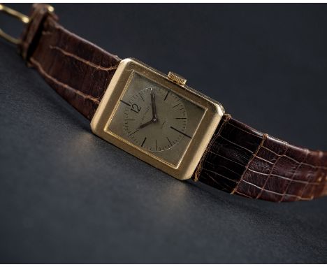 A VERY RARE GENTLEMAN'S 18K SOLID GOLD AUDEMARS PIGUET & CO WRIST WATCH CIRCA 1935, MADE FOR DUNHILL RETAILERS WITH LONDON HA