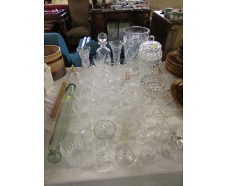 GLASS VASES, GLASS ROLLING PIN, ROSE BOWL, TUMBLERS, WINE GLASSES AND OTHER ASSORTED GLASS WARE.