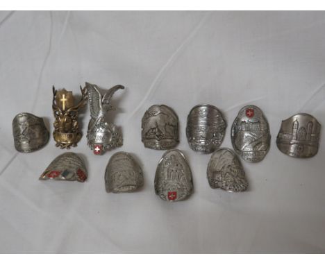 QUANTITY OF METAL AND BRASS WALKING STICK BADGES.