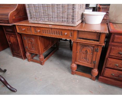An oak partners desk 