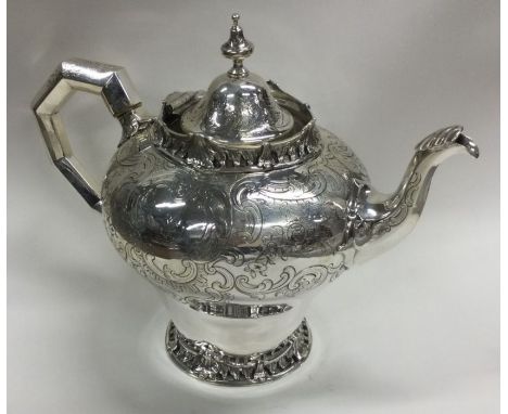 A fantastic Victorian silver teapot with cast border to hinged top. London 1842. By John Terry. Approx. 739 grams. Est. £500 