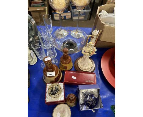 Mixed Lot: Wade whisky bells, various drinking glasses, boxed Sheaffer pen etc