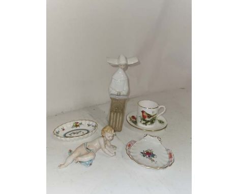 Selection of ceramics including decorative Putti, Lladro Nun, Royal worcester cup and saucer and others. (1)