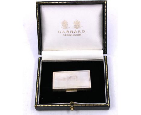 Sterling Silver Snuff Box by Garrard & Co, weight approx. 43.5 grams The Sterling Silver Snuff Box is hallmarked "G & CO LD" 