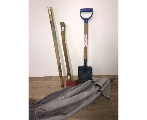 AXE SPADE & PARASOL