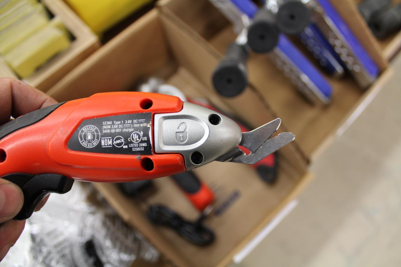 Skil 2352 Power Cutter and Black & Decker Cordless Power Scissors
