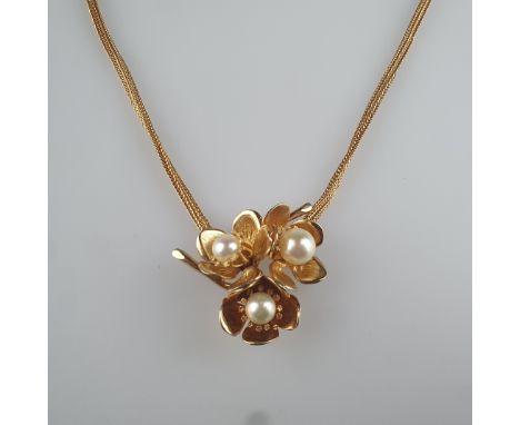 Vintage-Collier mit floralem Zierelement - Henkel &amp;amp; Grosse (Pforzheim), vergoldetes Metall, Schlangenkette, Mittelstü