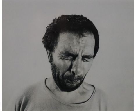 Rainer, Arnulf (*1929 Baden bei Wien) - Ohne Titel, schwarz/weiß Fotografie aus der Reihe "Face Farces" (unbemalt), ca. 18 x 