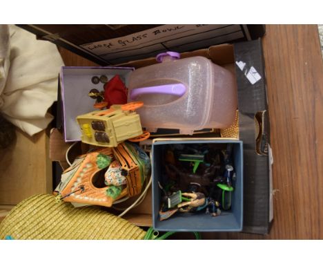 BOX OF MIXED WARES TO INCLUDE PRE-DECIMAL COINAGE AND WORLD COINAGE, CERAMIC TABLE LAMP FORMED AS A BOAT, VARIOUS TOY SOLDIER