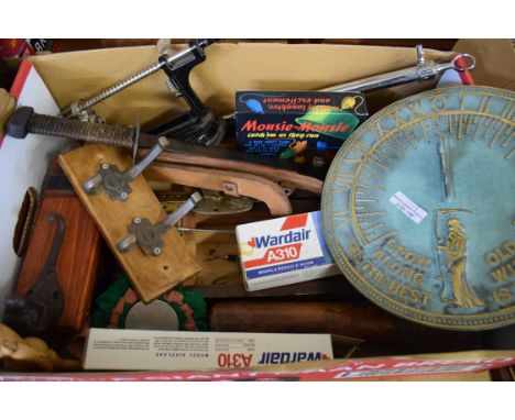 BOX OF MIXED ITEMS TO INCLUDE SUN DIAL, TOOLS, COAT HANGERS ETC