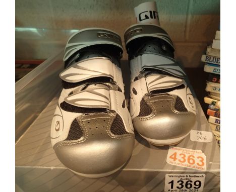 Pair of new unused Giro cycling shoes size 37.5. P&amp;P Group 1 (£14+VAT for the first lot and £1+VAT for subsequent lots) 