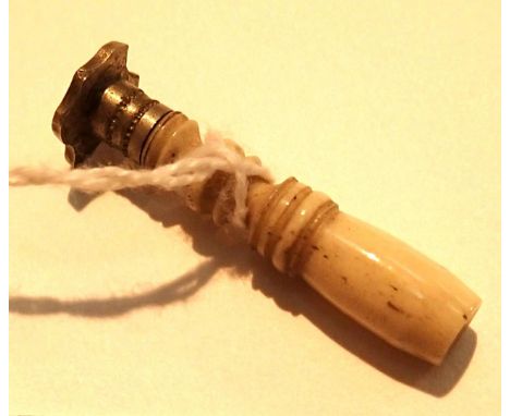 Victorian bone handled letter or document seal for the letter D. P&amp;P Group 1 (£14+VAT for the first lot and £1+VAT for su