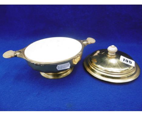 A FINE QUALITY ART DECO GOLDSMITHS AND SILVERSMITHS SILVER GILT BOWL WITH LID, IVORY HANDLES AND FINIAL AND ROYAL WORCESTER I