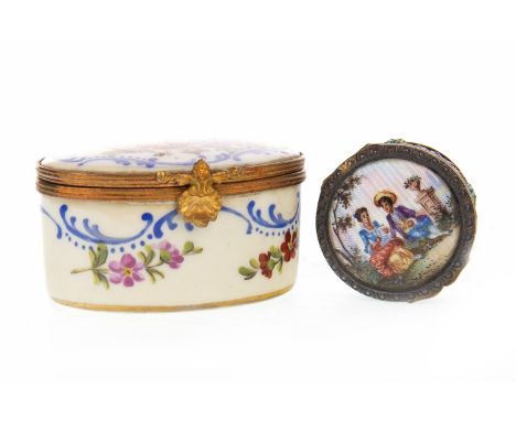 CONTINENTAL SILVER GILT AND ENAMEL PILL BOX, of circular form, the cover with guilloche enamel and handpainted with a scene o