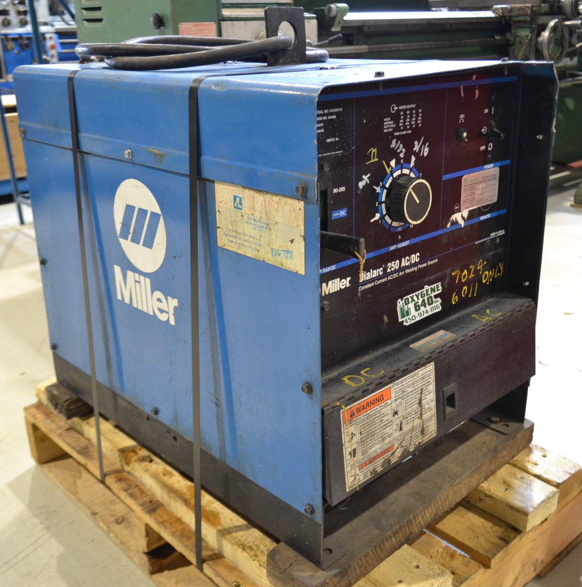MILLER 250 AMP WELDER MODEL IDEALARC 250 AC/DC, S/N KH555112