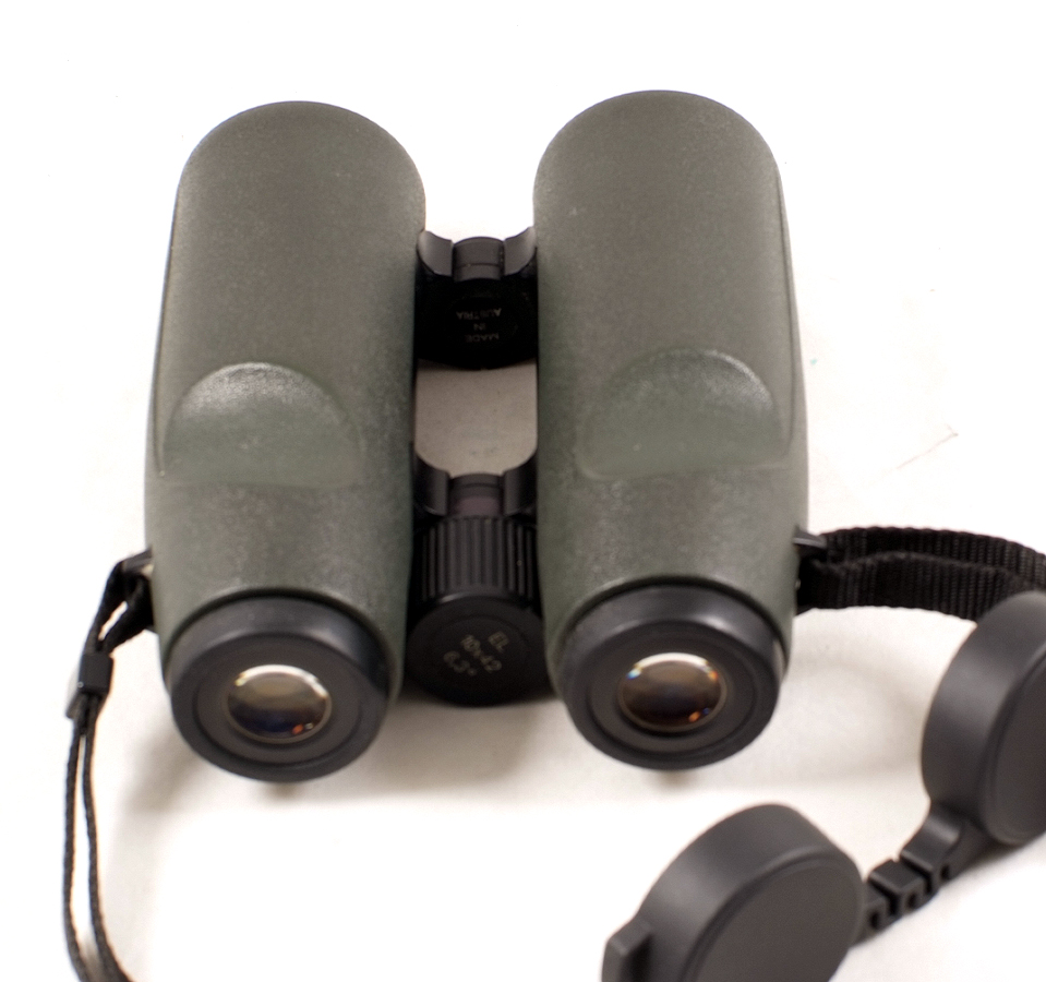 Swarovski 10x42 Binoculars & Case. Very slight internal specks
