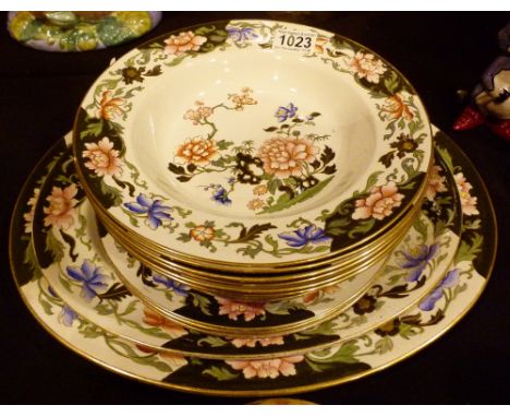 COPELAND SPODE. Edwardian Copeland Spode dinnerware