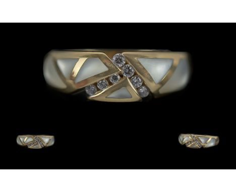 Kabana - Ladies Fashion 14ct Gold Contemporary Diamond and Pearl Set Ring, Marked 14ct to Shank. The Seven Round Brilliant Cu