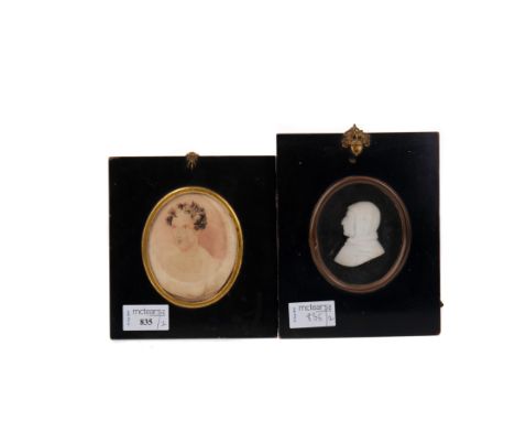 TWO LATE 18TH/EARLY 19TH CENTURY MINIATURES, the first relief carved in alabaster depicting a gentleman in profile wearing a 