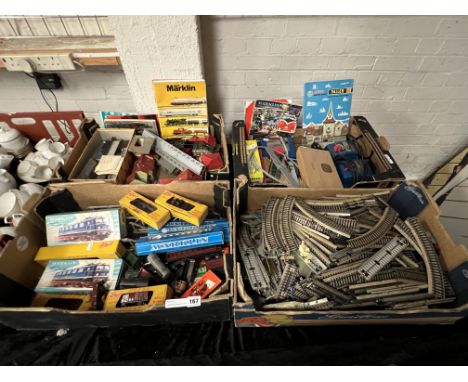 LARGE QTY OF MARKLIN LOCOC, CARRIAGES, TRACK &amp; ACCESSORIES - 4 BOXES