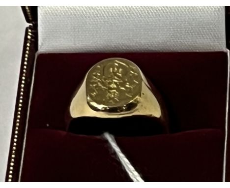 18CT GOLD SIGNET RING - APPROX 14.7 GRAMS - SIZE Q/R