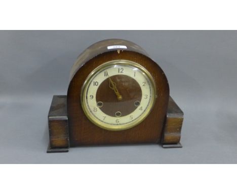 Oak cased Art Deco mantle clock 