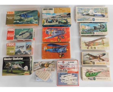 Fourteen boxed scale 1:32, 1:48 &amp; 1:72 model aircraft kits including Frog, Airfix, Lindberg &amp; Pyro, present as unused