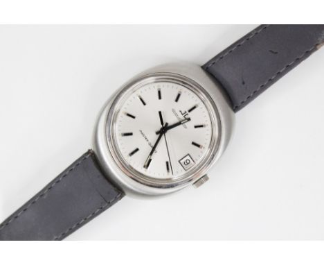 A Jaeger-LeCoultre Master-Quartz stainless steel watch, the circular silvered dial with black enamelled baton markers and dat
