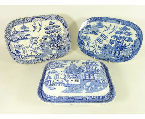 Two 19th Century Willow pattern drainers and a 19th Century Spode willow pattern lidded tureen (3)   Condition Report   Click