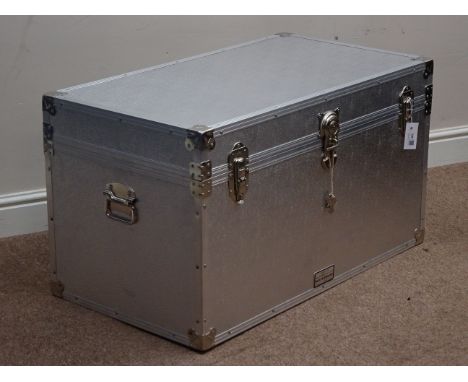 Aluminium storage trunk, W92cm, H51cm, D50cm   Condition Report   Click here for further images, condition, auction times & d