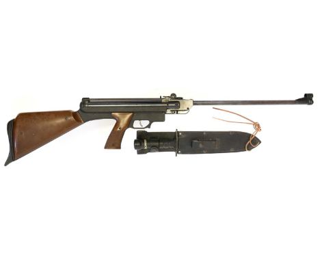 Gamo Paratrooper .177 air air rifle with a bowie knife Gamo Paratrooper .177 air rifle, 17.5inch break barrel action, serial 