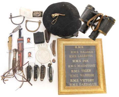 Collection of militaria Collection of militaria, to include two packs of 'Iraqi Most Wanted' playing cards, one pack sealed, 