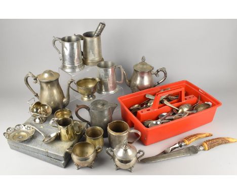 A Collection of Various Silver Plate to Comprise Tea Wares, Flatware, Horn Handled Carving Set etc