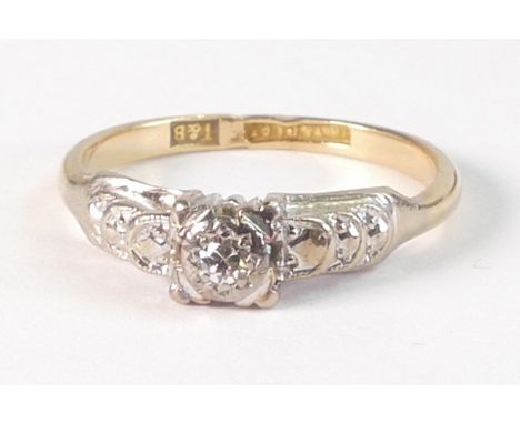 18ct gold and platinum diamond ring, size L. 2.7g. 