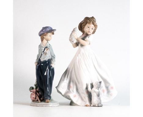 Boxed Lladro figures Kittens Gathering 06914 &amp; The Wanderer 05400, tallest 25cm (2) 