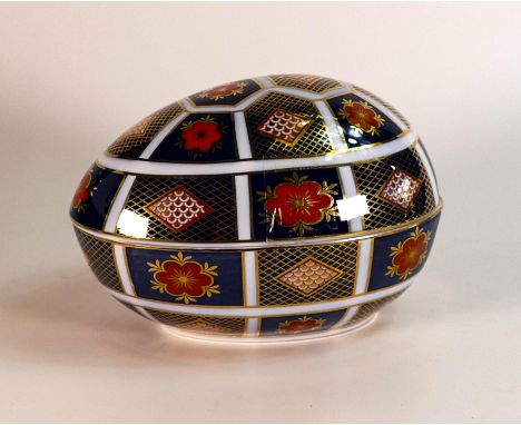 Large Imari style egg shaped lidded pot, height 14cm, length 19cm. (Please note this in not a genuine Crown Derby item) 