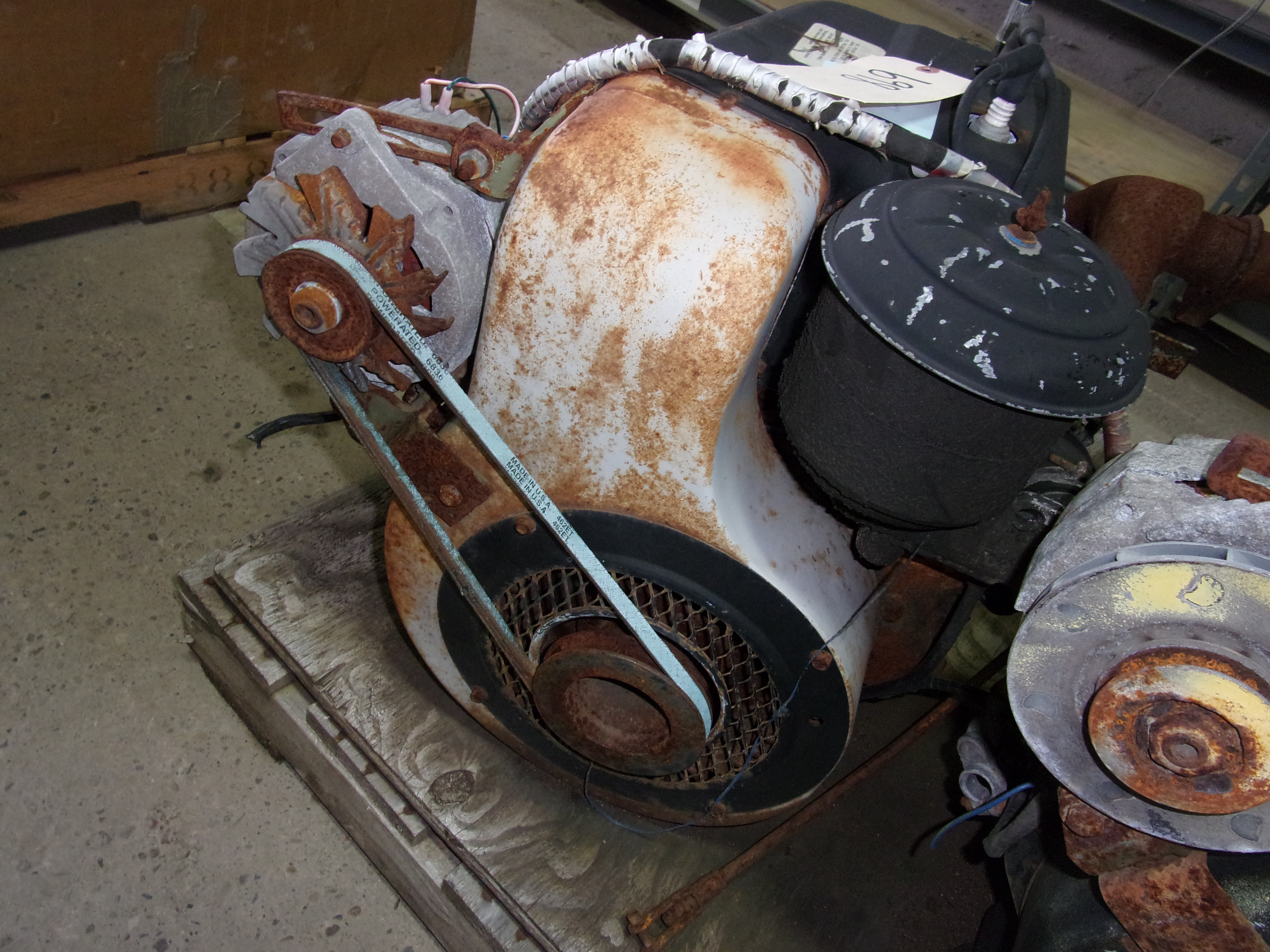 WISCONSIN 2 CYLINDER ENGINE AND TRANSMISSION