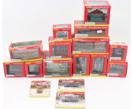 Hornby Lyddle End N gauge buildings etc: Skale Oil petrol station N8727; Retort house &amp; chimney N8738; District bus depot