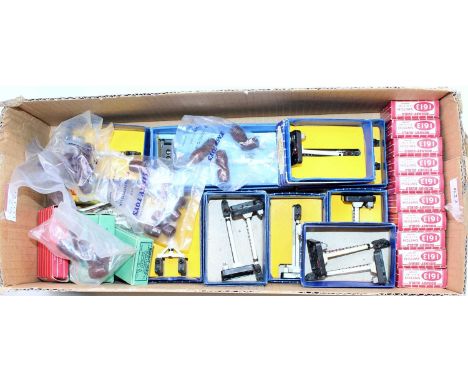Hornby Dublo electric signals &amp; switches: ED2 double arm (NM-BE); 2 x ES7/5047 home junction colour light; 3 x ES6/5046 s
