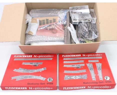 A very large quantity of Fleischmann N gauge track, appears unused. Includes 9189 and 9196 boxed sets