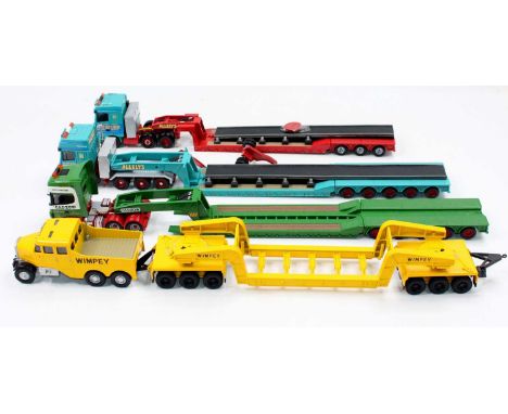 Collection of 4 loose Corgi Heavy Haulage 1/50th scale diecast tractor units and trailers, mixed liveries to include Cadzow, 