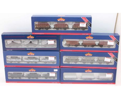 Bachmann Branchline 7 sets of 3 wagons, all(M-BM): cattle, conflats, 24T hopper, weathered cattle, ventilated bauxite vans, c