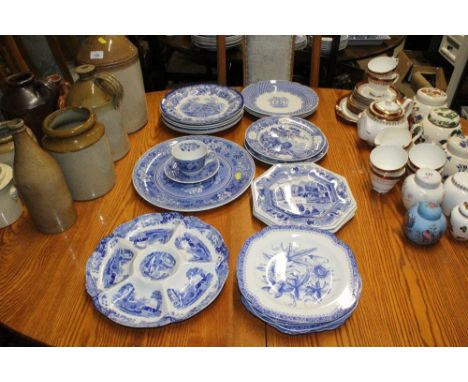 A quantity of Spode blue and white china