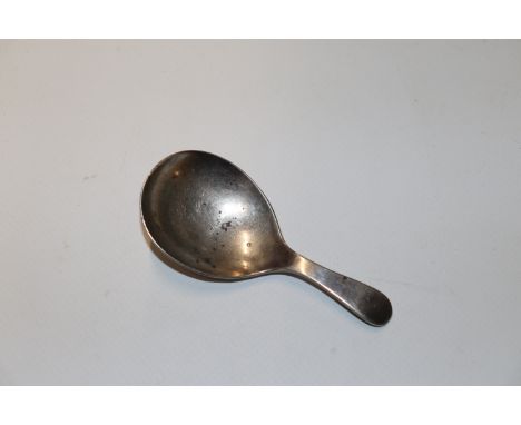 A silver caddy spoon, hallmark Sheffield 1912