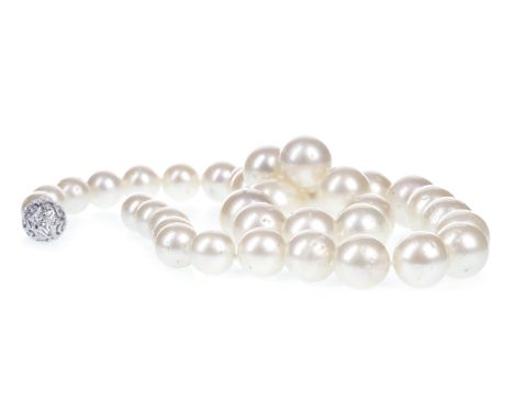 CULTURED SOUTH SEA PEARL NECKLACE, formed by graduated spherical pearls, the largest 13mm in diameter, the smallest 9mm, with