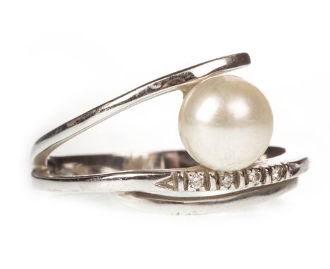PEARL AND DIAMOND SET RING, the curving openwork bezel set with a spherical pearl flanked by four round brilliant cut diamond