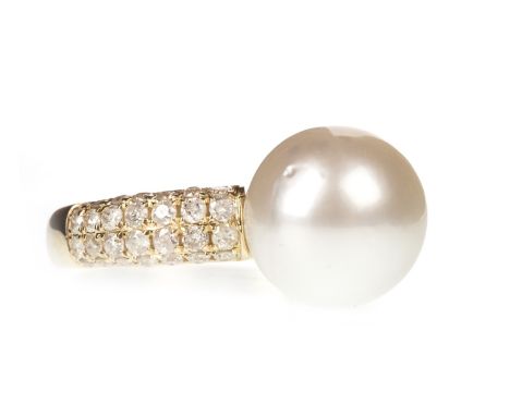 PEARL AND DIAMOND RING, set with a spherical pearl 10mm diameter, on diamond shoulders, the round brilliant cut diamonds tota