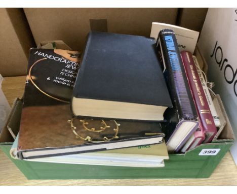 °  Mixed reference books to include The Retail Jeweller's Guide, Gemstones of the World, Victorian Jewellery, Pan Crafting Je