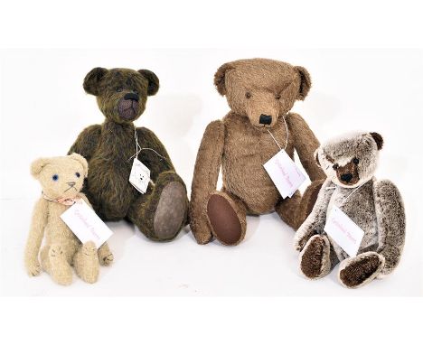 A Set Of 4 Vintage Limited Edition Teddy Bears Including 3 Gotobed Bears And A Helen West Bear, all in good condition. Gotobe